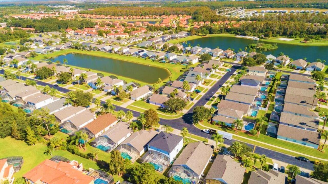 Breeze Vacation Townhome At Lake Berkley Resort Kissimmee Exterior photo